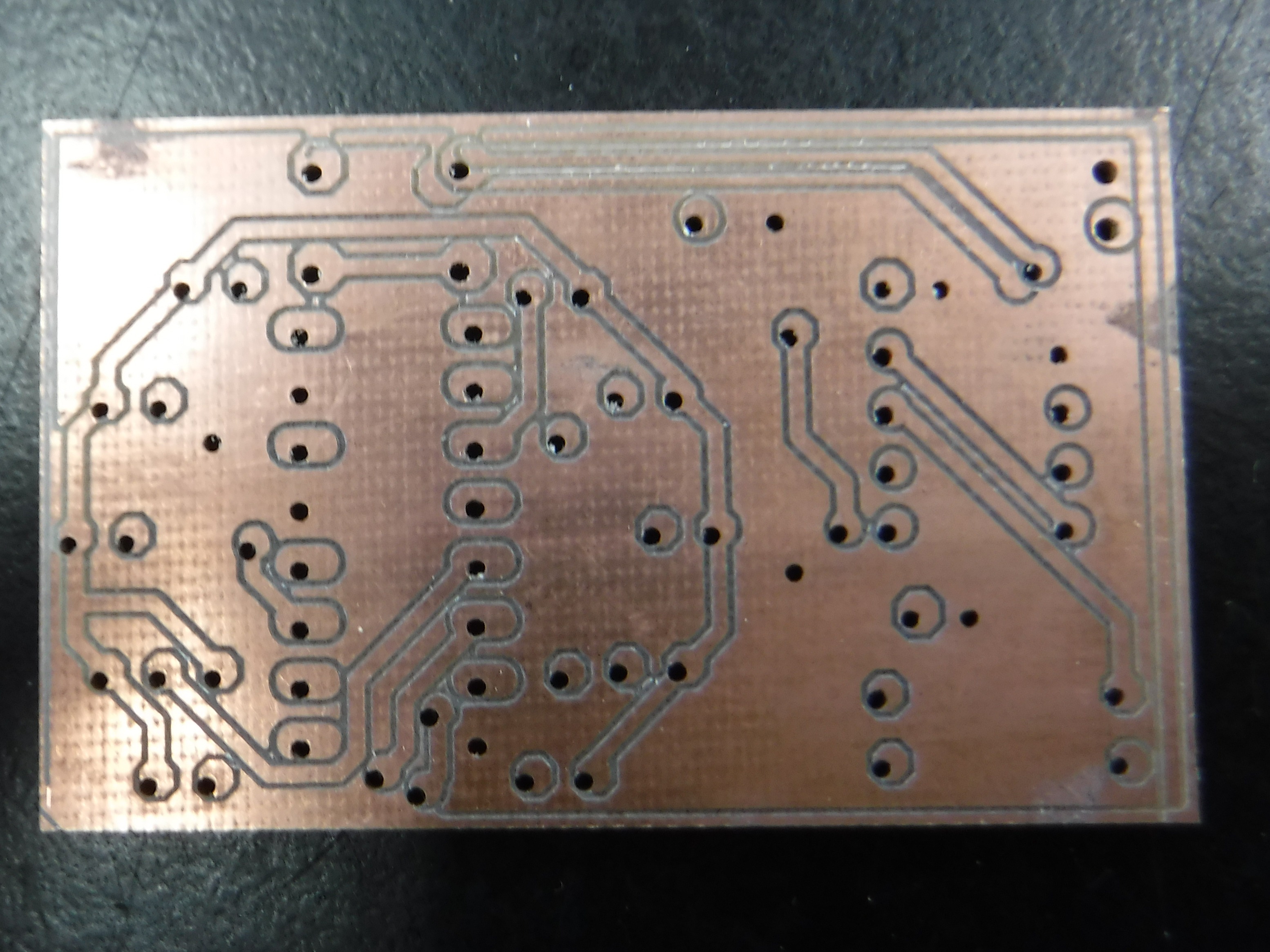 Alnilamで製作したプリント基板
