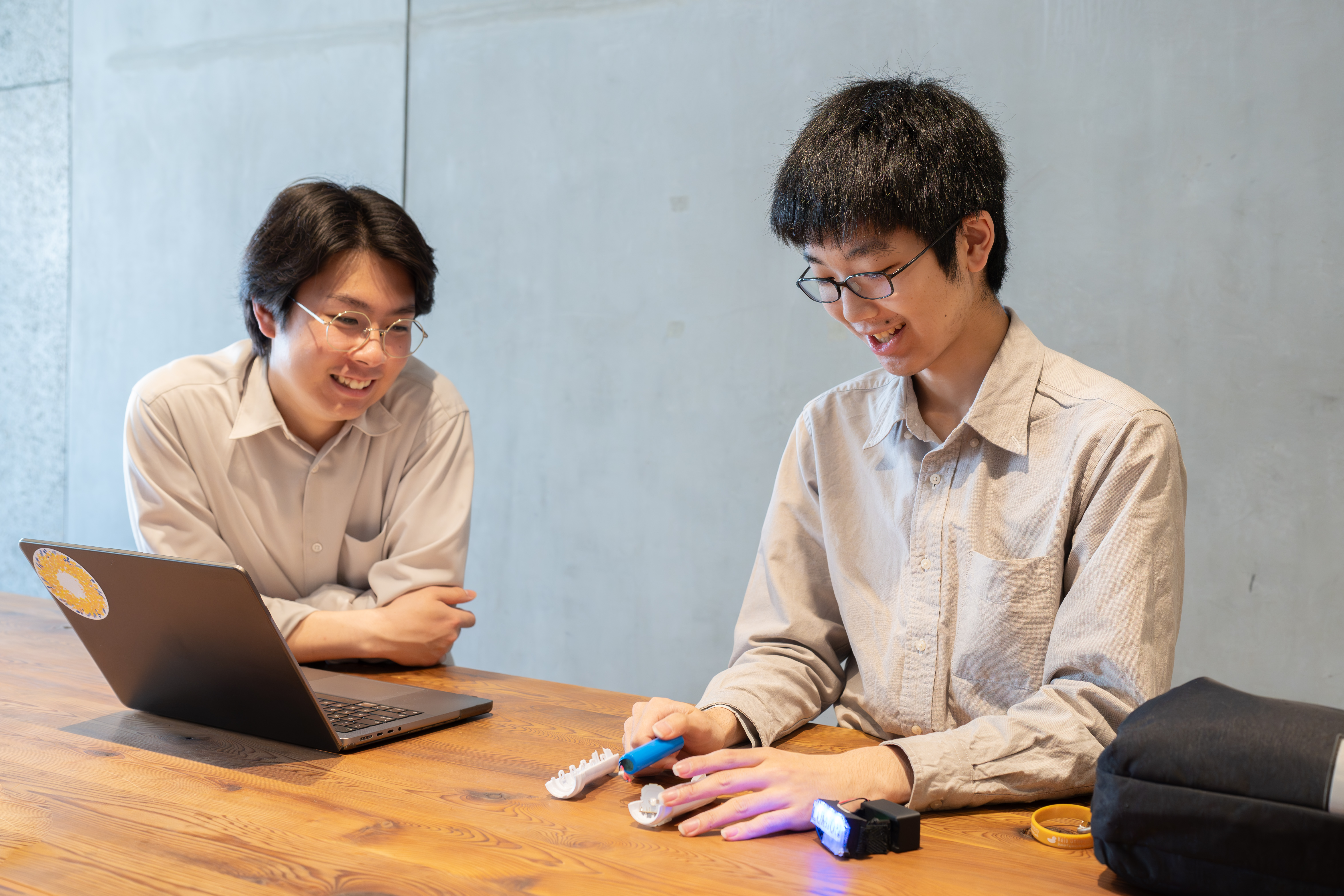 共同創業者との開発の様子