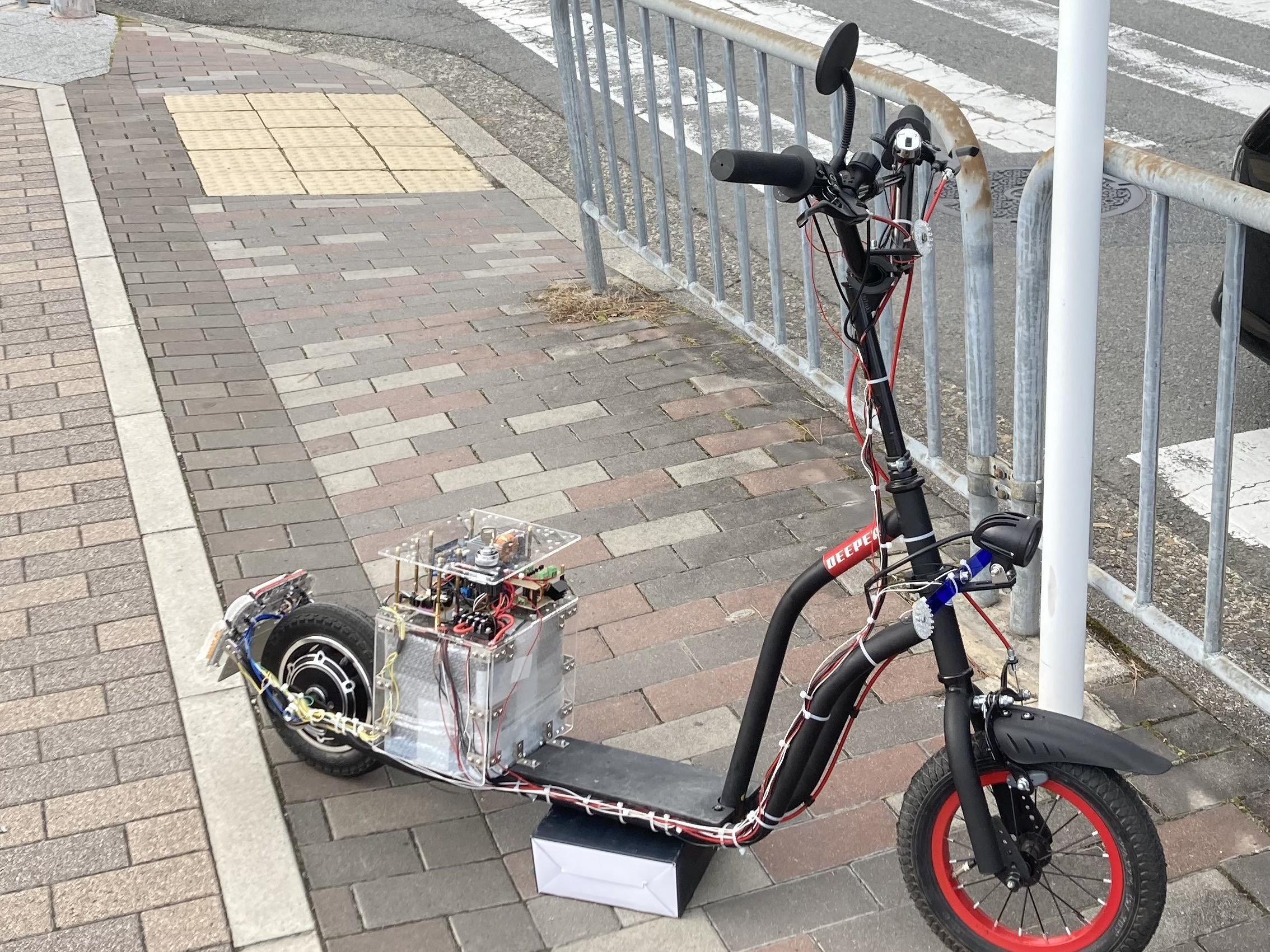 電動キックボード "Skip"